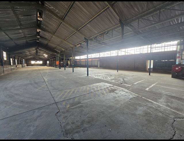 1,148M² WAREHOUSE TO LET IN ANDERBOLT